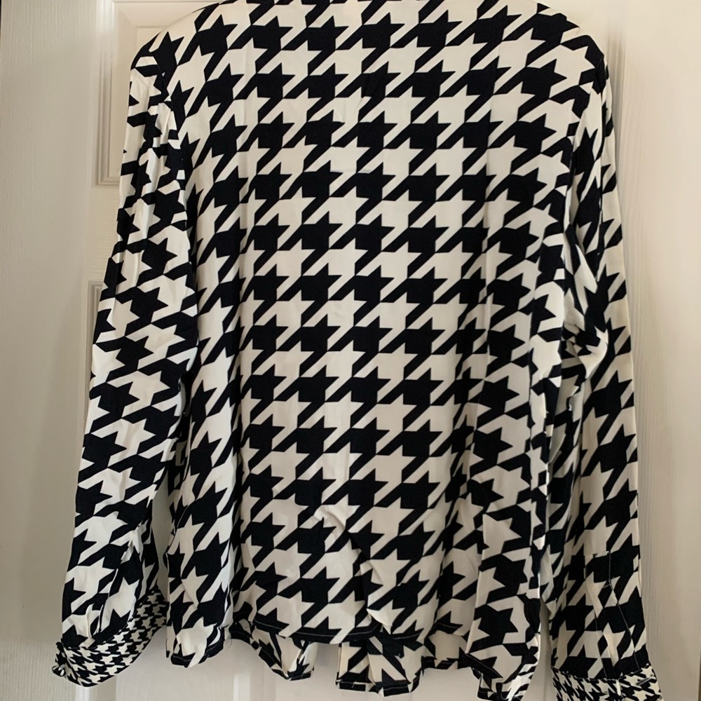 Evan Picone Black and White Houndstooth Blouse - Picture 2 of 3